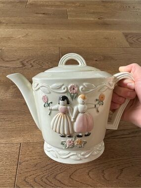Vintage Teapot 1940s Porcelier Pennsylvania Dutch Hand Painted Made In USA